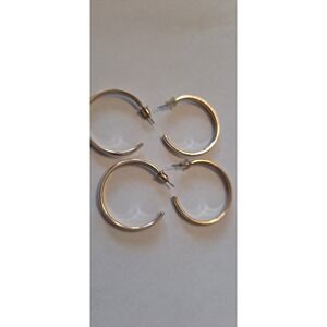 2 Pair Gold Tone Plain Hoop Earrings